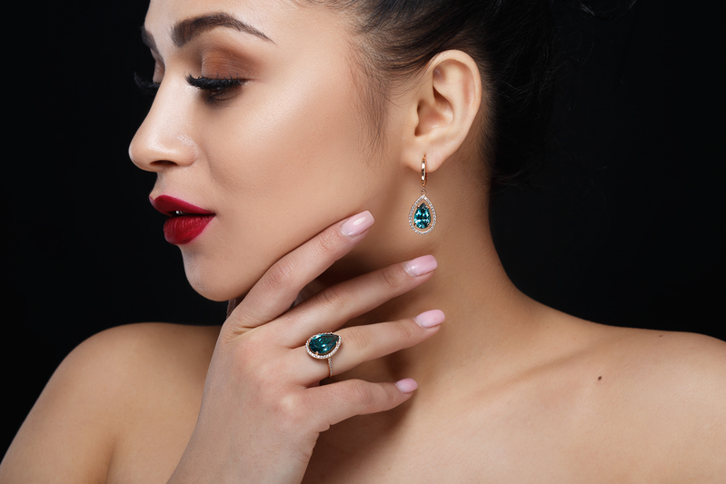 Bagues, boucles d'oreilles, bracelets : explorez les autres bijoux pour révéler tout votre éclat